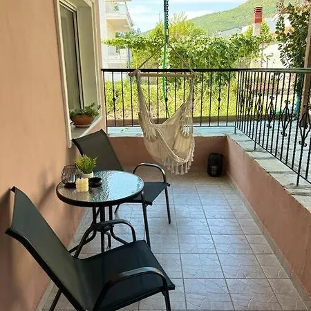 Apartamento με κήπο στην χλόη καστοριάς Castória