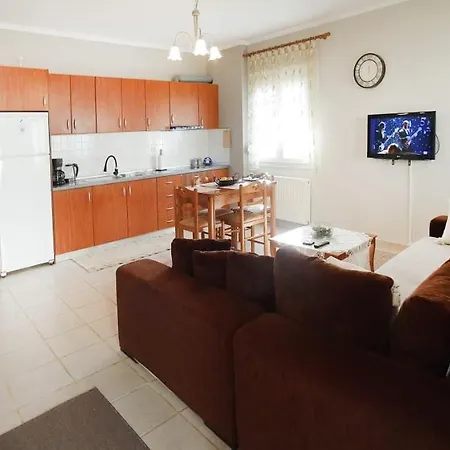 με κήπο στην χλόη καστοριάς Διαμέρισμα *