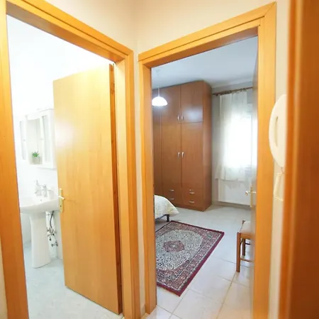 με κήπο στην χλόη καστοριάς *